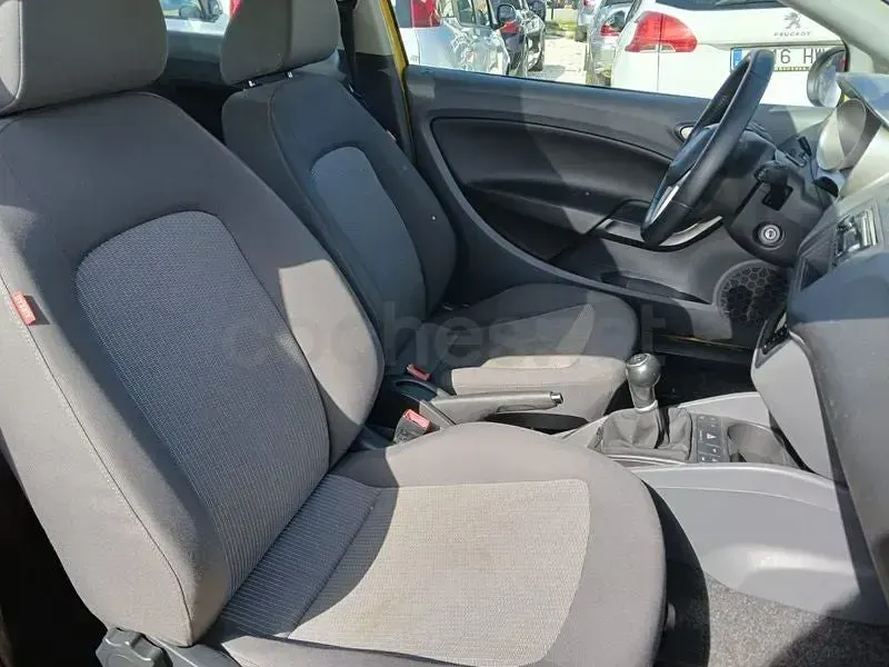 Usado Seat Ibiza SC Reference 90 CV (66 kW) 2010 Amarillo Utilitario