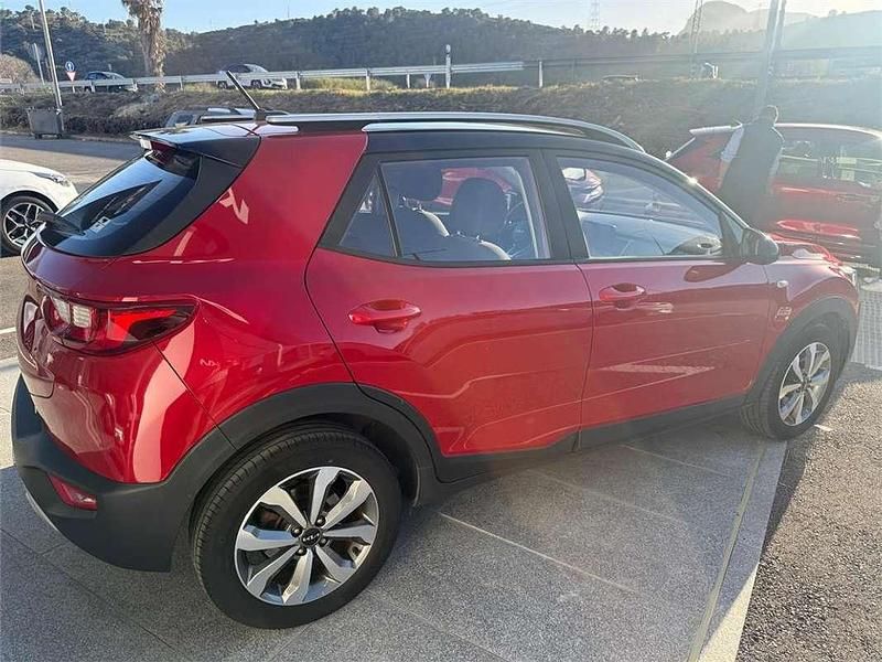 Usado Kia Stonic 84 HP (61 kW) 2023 SUV