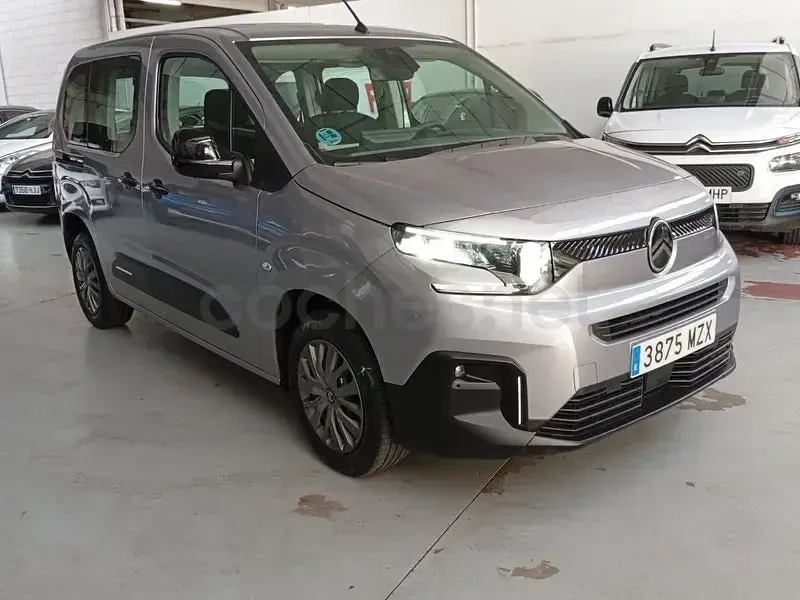 Usado Citroën Berlingo 102 CV (75 kW) 2025 Gris / plata Monovolumen