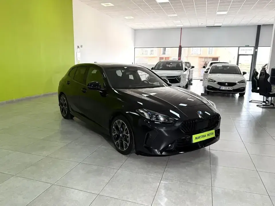 Usado BMW 120 M Sport 163 CV (119 kW) 2025 Negro Utilitario