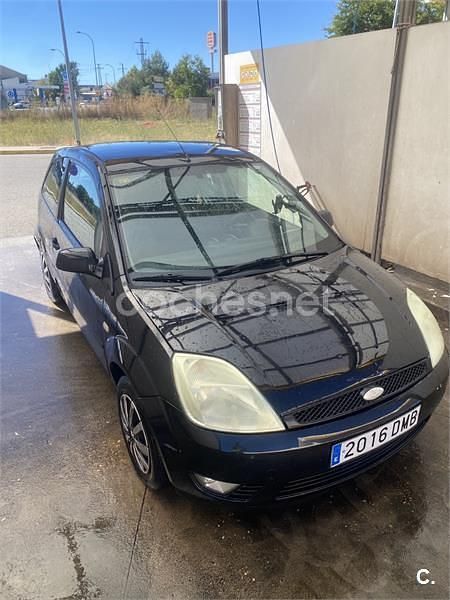 Usado Ford Fiesta 68 CV (50 kW) 2005 Negro Utilitario