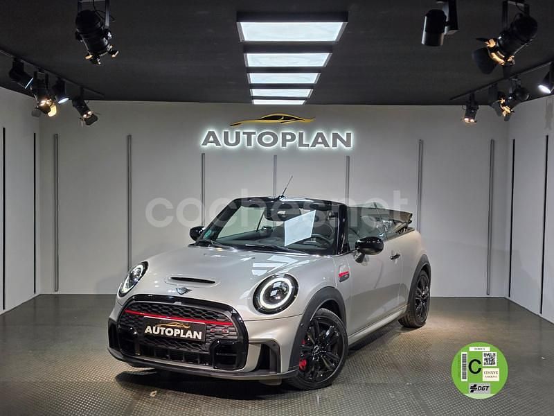 Usado Mini John Cooper Works Cabriolet 231 CV (169 kW) 2024 Gris / plata Descapotable