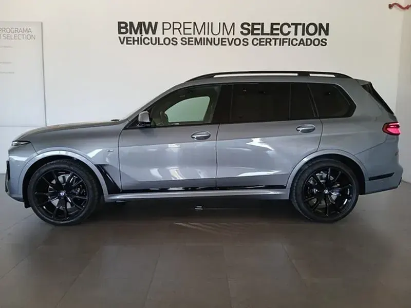 Nuevo BMW X7 Comfort Edition 352 CV (258 kW) 2026 Gris / plata SUV
