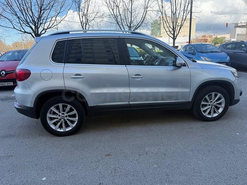 Usado VW Tiguan Business 140 CV (102 kW) 2015 Gris / plata SUV