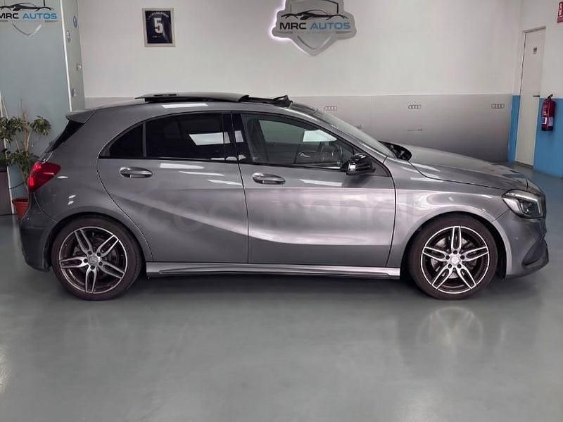 Usado Mercedes A200 AMG line 136 CV (100 kW) 2016 Gris / plata Berlina