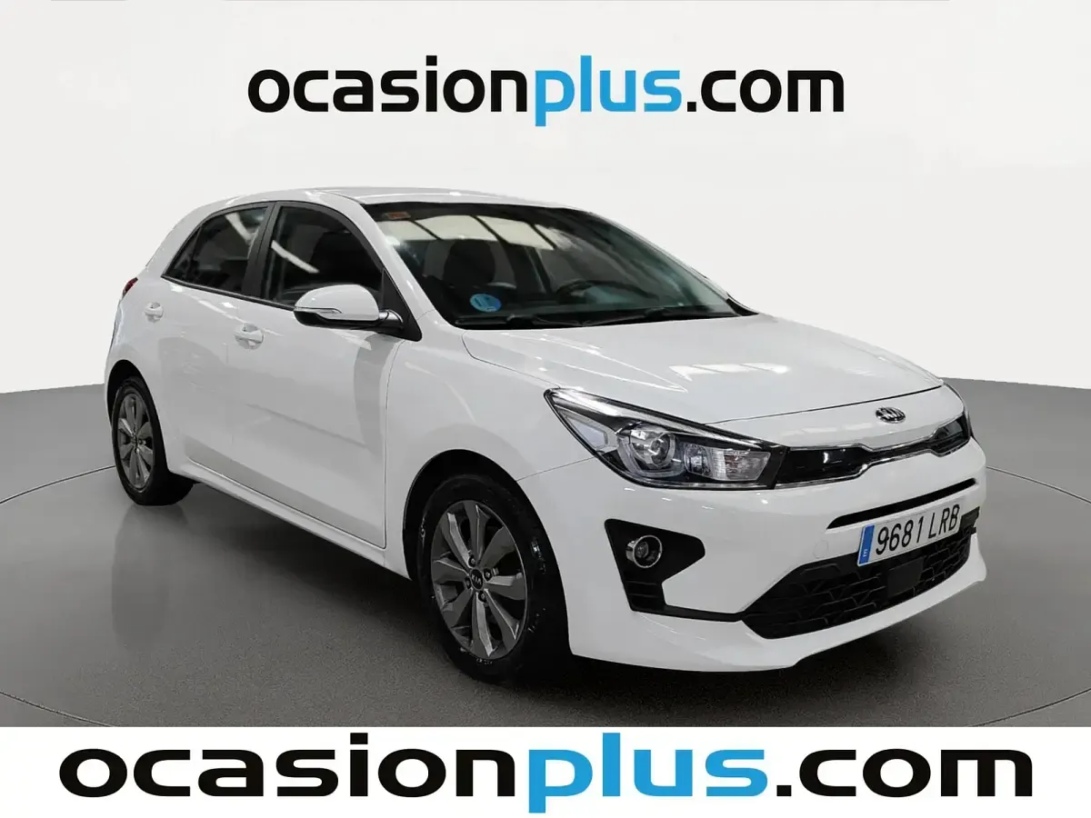 Usado Kia Rio 101 CV (74 kW) 2021 Blanco Utilitario