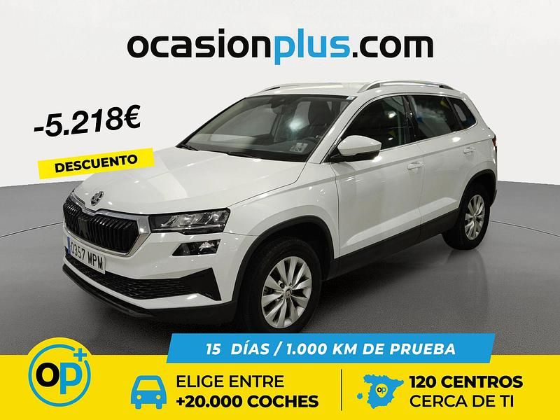 Usado Skoda Karoq Selection 115 CV (84 kW) 2024 Blanco SUV