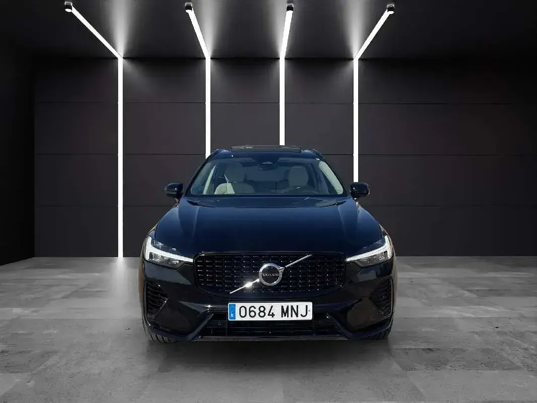 Usado Volvo XC60 Plus 349 CV (256 kW) 2024 Negro SUV