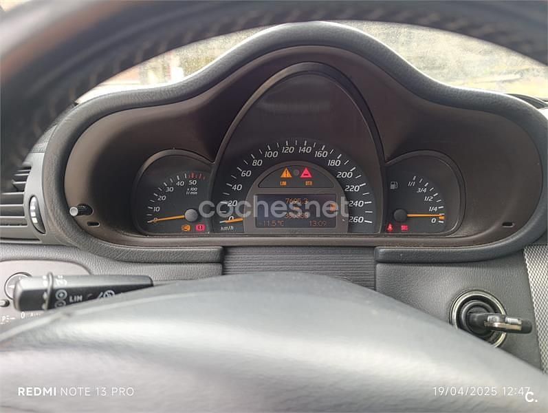 Usado Mercedes C220 143 CV (105 kW) 2002 Negro Berlina