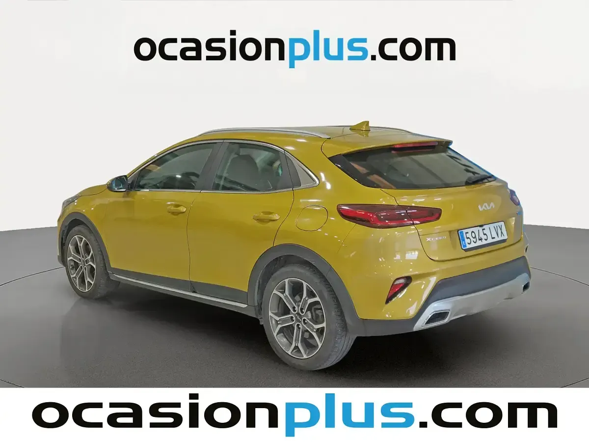 Usado Kia XCeed 160 CV (117 kW) 2022 Amarillo SUV