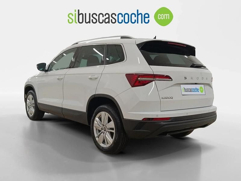 Usado Skoda Karoq Selection 150 CV (110 kW) 2025 Blanco SUV
