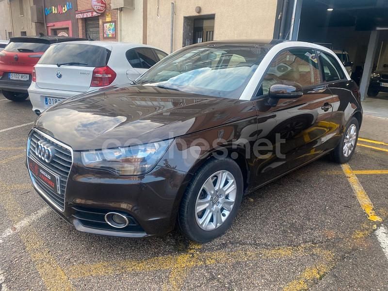 Usado Audi A1 Attraction 105 CV (77 kW) 2011 Marrón Berlina