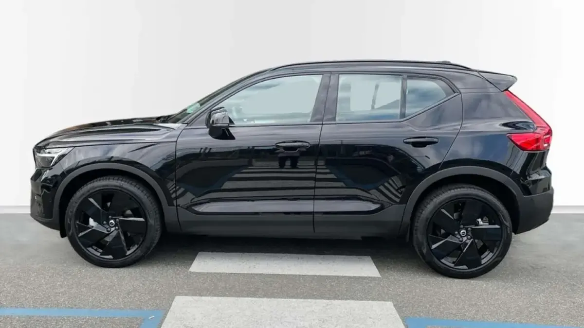 Nuevo Volvo XC40 Ultra 163 CV (119 kW) 2026 Negro SUV