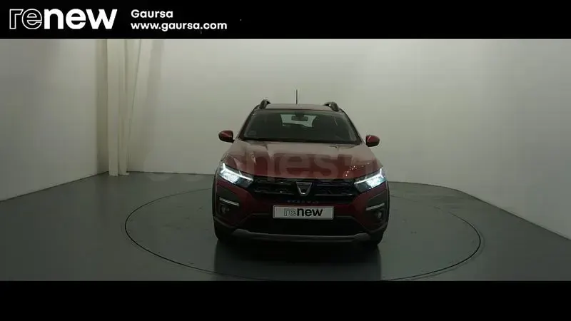 Usado Dacia Sandero Comfort 91 CV (66 kW) 2022 Rojo Berlina