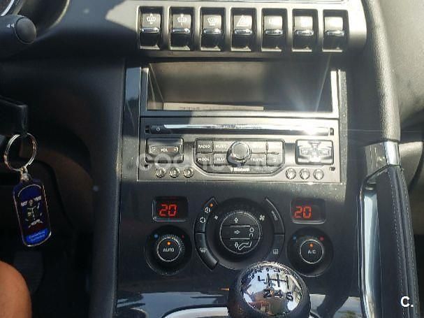 Usado Peugeot 3008 Allure 115 CV (84 kW) 2014 Negro Familiar