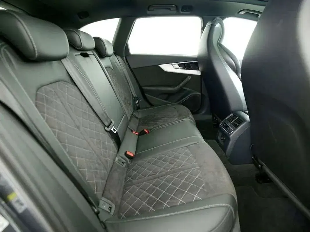 Usado Audi RS4 449 CV (330 kW) 2020 Gris Familiar