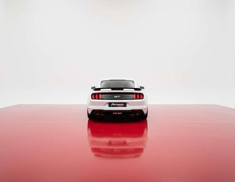 Usado Ford Mustang 310 CV (228 kW) 2019 Blanco Coupe