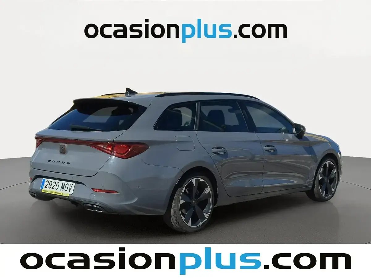 Usado Cupra Leon 150 CV (110 kW) 2023 Gris Familiar