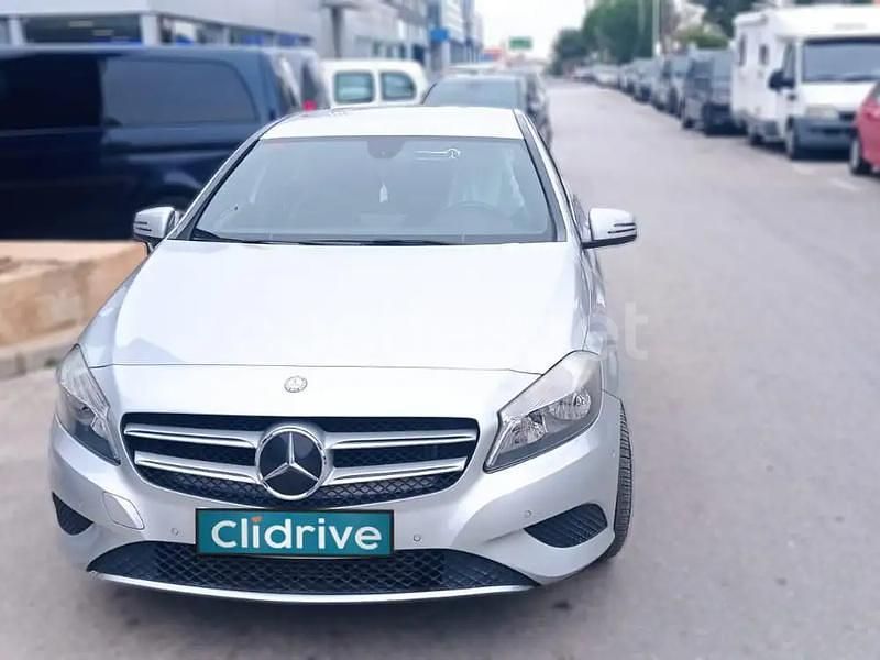 Käytetty Mercedes A180 Style 109 HP (80 kW) 2013 Harmaa Sedan