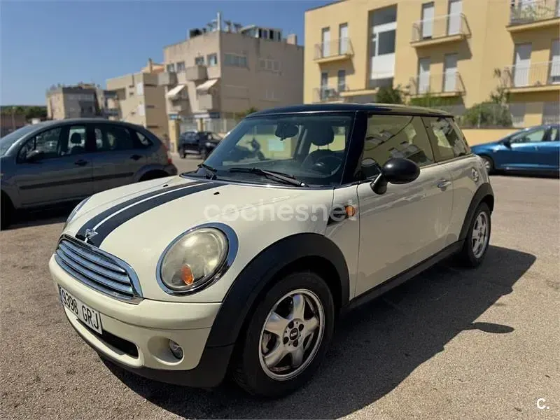 Usado Mini ONE 75 CV (55 kW) 2009 Beige Utilitario