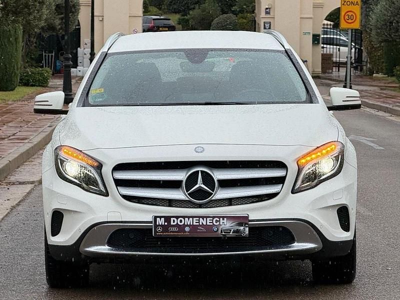 Usado Mercedes GLA200 AMG line 136 CV (100 kW) 2016 Blanco SUV