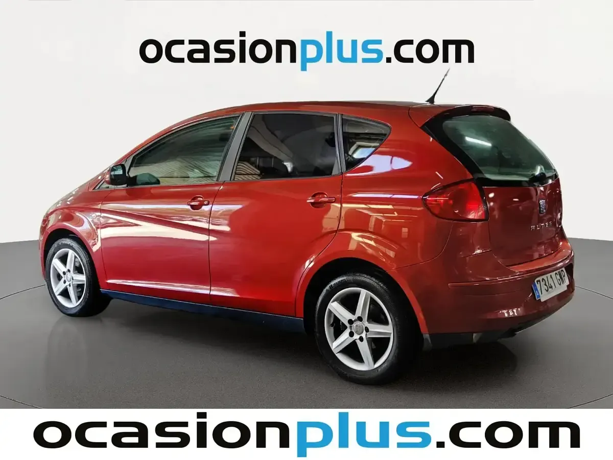 Usado Seat Altea Reference 105 CV (77 kW) 2010 Rojo Monovolumen