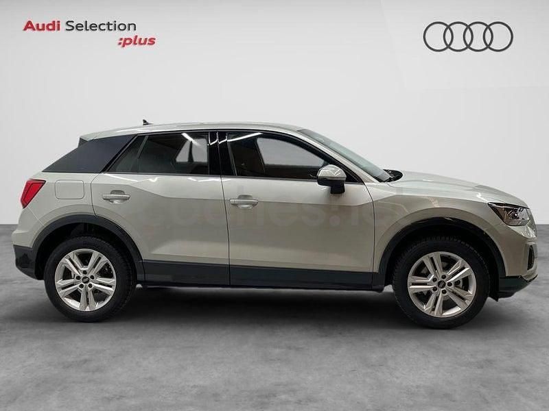 Usado Audi Q2 Advanced Plus 116 CV (85 kW) 2025 Gris / plata SUV