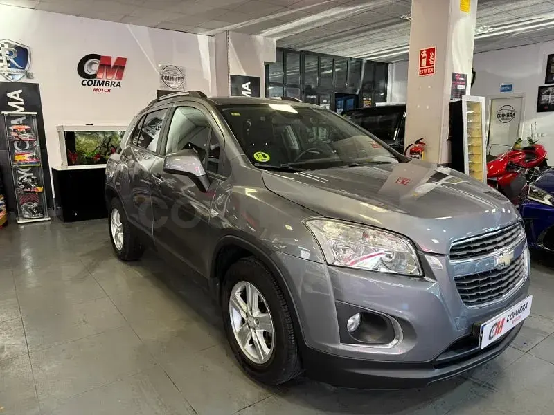 Usado Chevrolet Trax LT 130 CV (95 kW) 2014 Gris / plata SUV