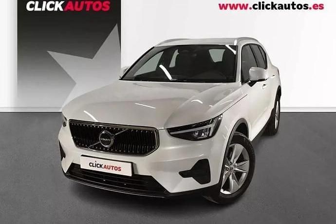 Usado 2025 Volvo XC40 Core SUV | 33.400 € - Imagen 1/4