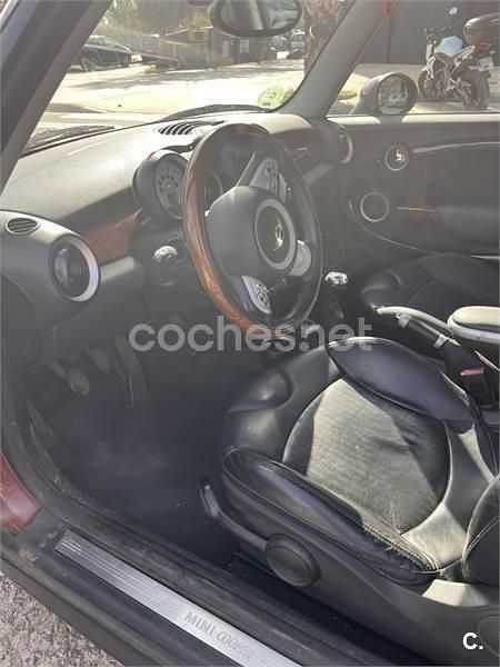 Usado Mini Cooper 116 CV (85 kW) 2007 Granate Utilitario