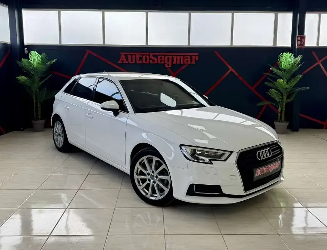 Usado Audi A3 Sportback Sport 116 CV (85 kW) 2017 Blanco Utilitario