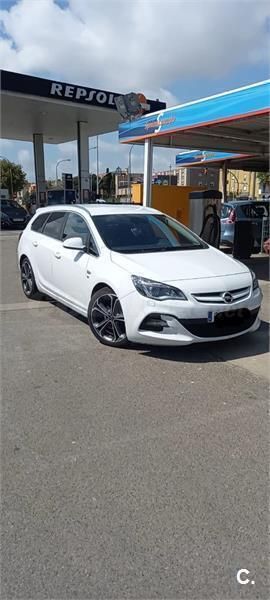 Blanco Usado 2014 Opel Astra Familiar | 10.000 € - Imagen 1/4