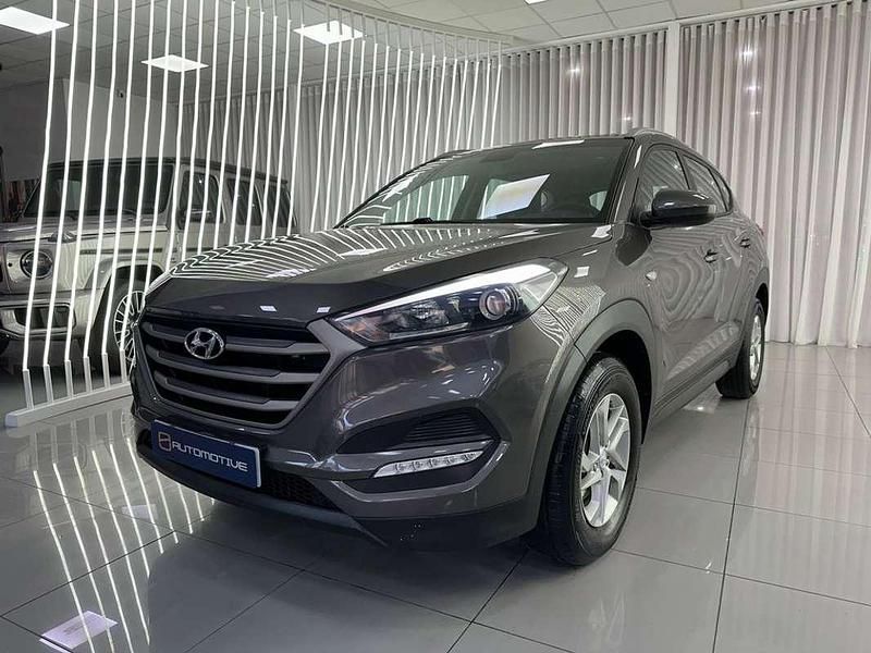 Usado Hyundai Tucson 114 CV (83 kW) 2017 Gris SUV