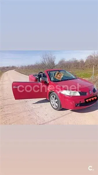 Usado Renault Mégane Extreme 120 CV (88 kW) 2006 Rojo Berlina