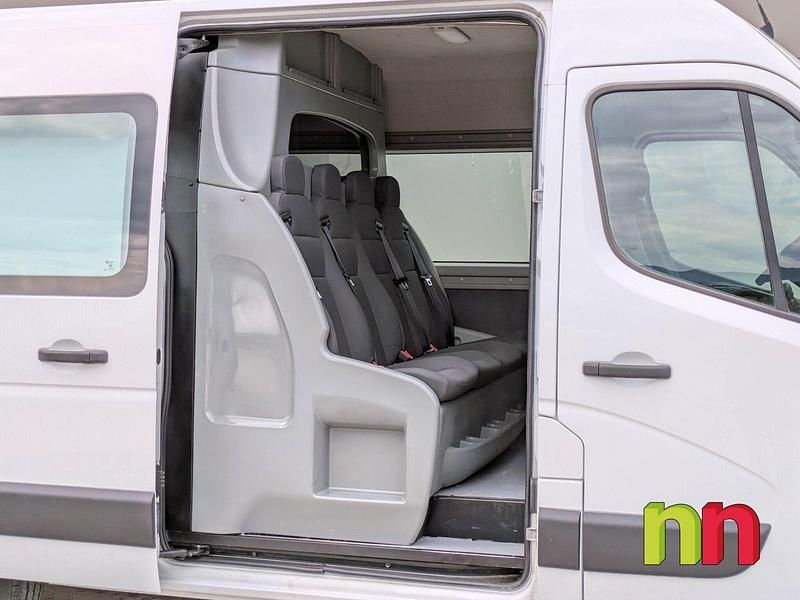 Usado Renault Master 130 CV (95 kW) 2019 Blanco Berlina