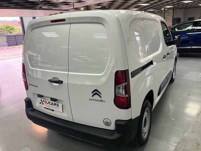 Usado Citroën Berlingo 100 CV (73 kW) 2019 Blanco Monovolumen