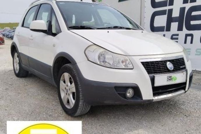 Blanco Usado 2008 Fiat Sedici Dynamic SUV | 6499 € - Imagen 1/4