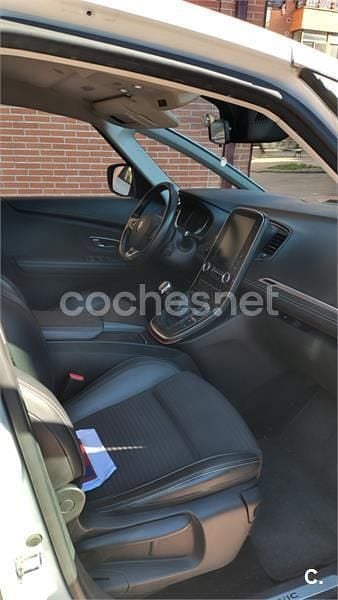 Usado Renault Scénic IV Zen 110 CV (80 kW) 2017 Blanco Monovolumen