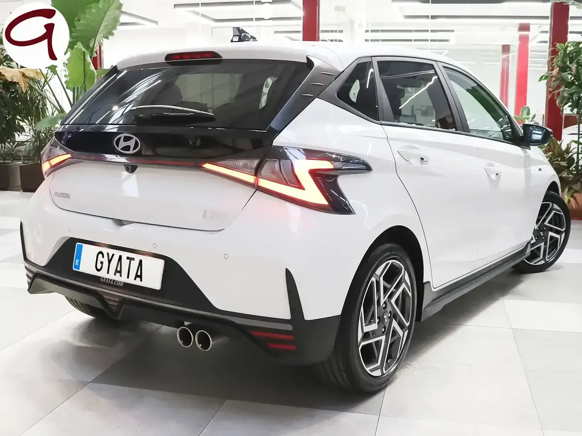 Usado Hyundai i20 N Line 79 CV (58 kW) 2025 Blanco Berlina