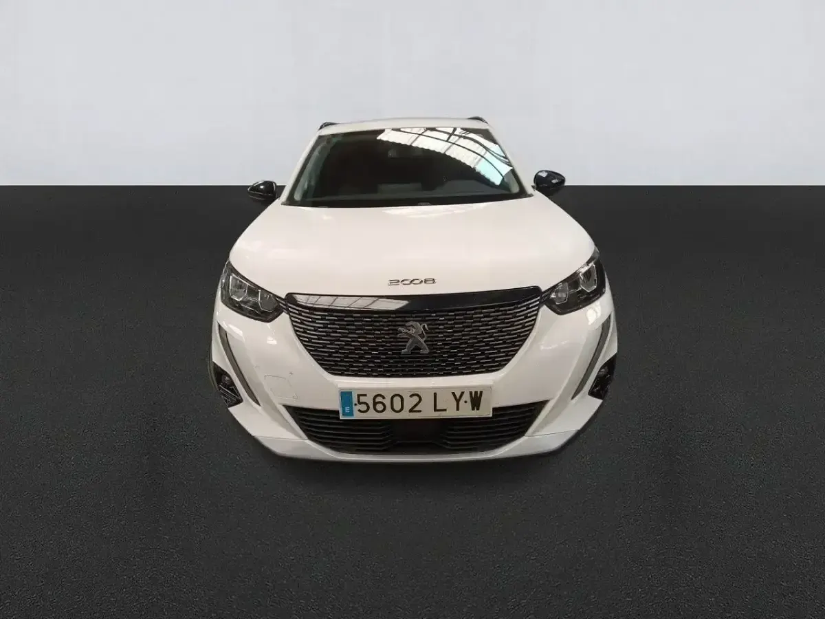 Usado Peugeot 2008 Allure 110 CV (80 kW) 2022 Blanco SUV