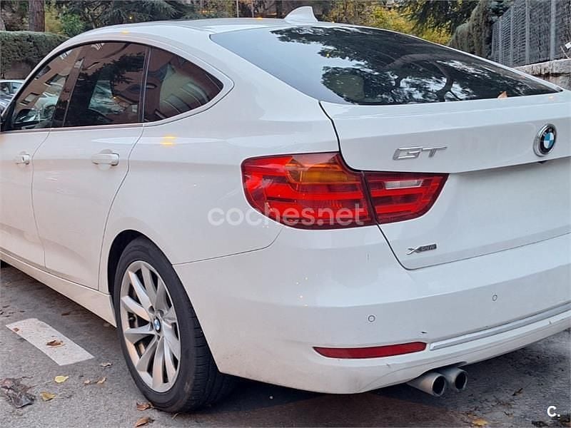 Usado BMW 330 Gran Turismo 258 HP (189 kW) 2014 Branco Sedan