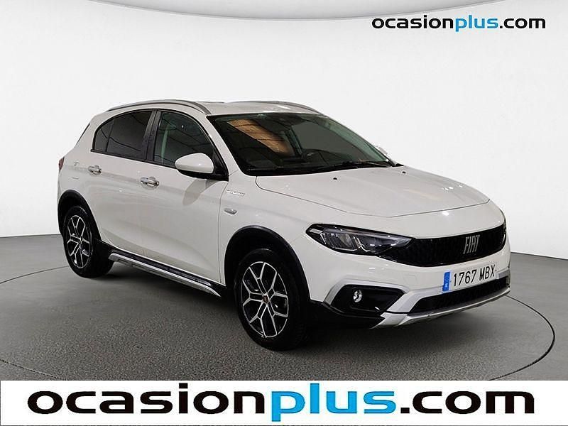 Usado Fiat Tipo Cross 131 CV (96 kW) 2022 Blanco Utilitario