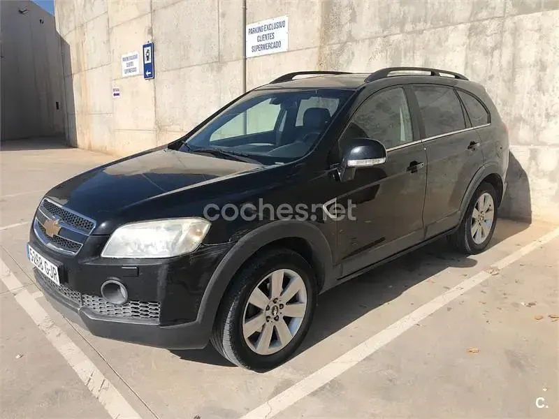 Usado Chevrolet Captiva 150 CV (110 kW) 2008 Negro SUV