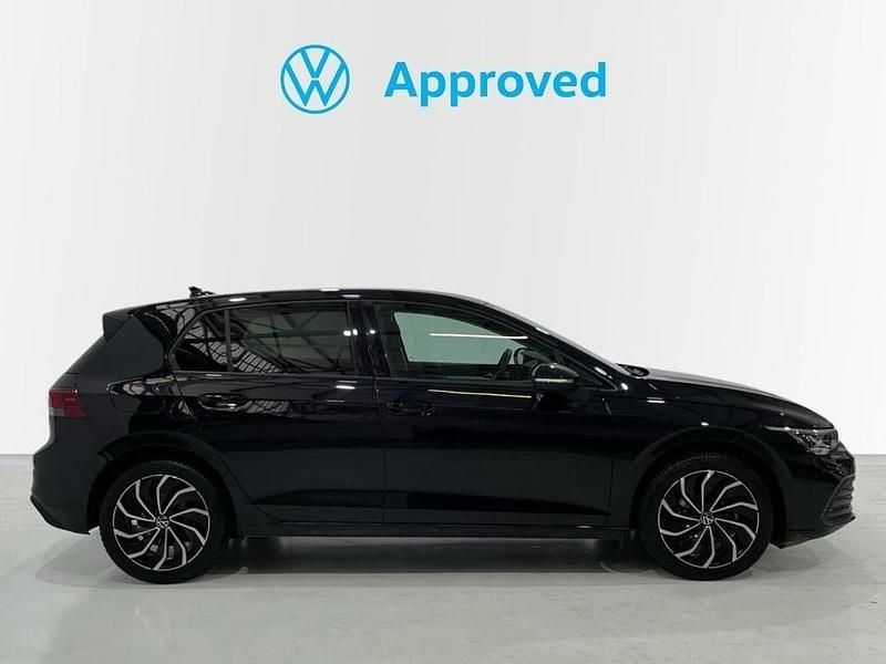 Usado VW Golf VIII Life 150 CV (110 kW) 2022 Negro