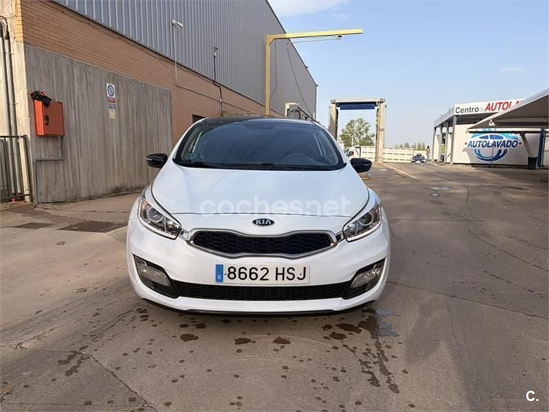 Usado Kia ProCeed 135 CV (99 kW) 2013 Blanco Utilitario