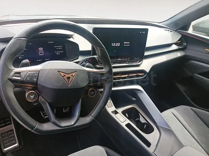 Usado Cupra Terramar VZ 265 CV (194 kW) 2024 Gris / plata SUV