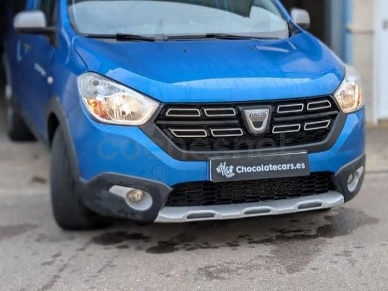 Usado Dacia Dokker Stepway 95 CV (69 kW) 2019 Azul Monovolumen