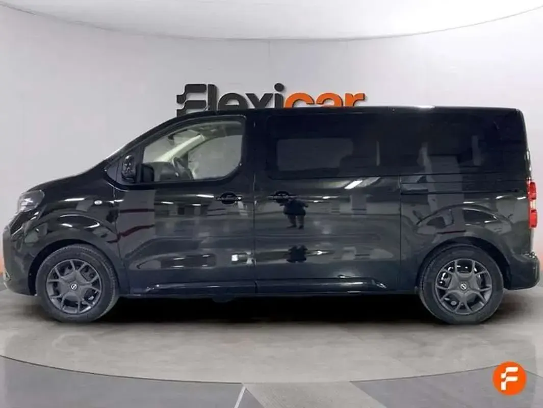 Usado Opel Zafira Life 177 CV (130 kW) 2025 Negro Monovolumen