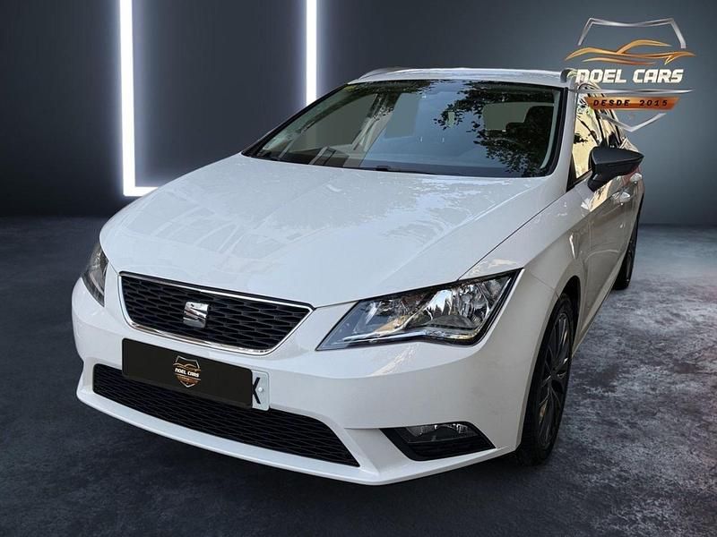 Blanco Usado 2015 Seat Leon ST CONNECT Familiar | 9890 € (Precio justo) - Imagen 1/4