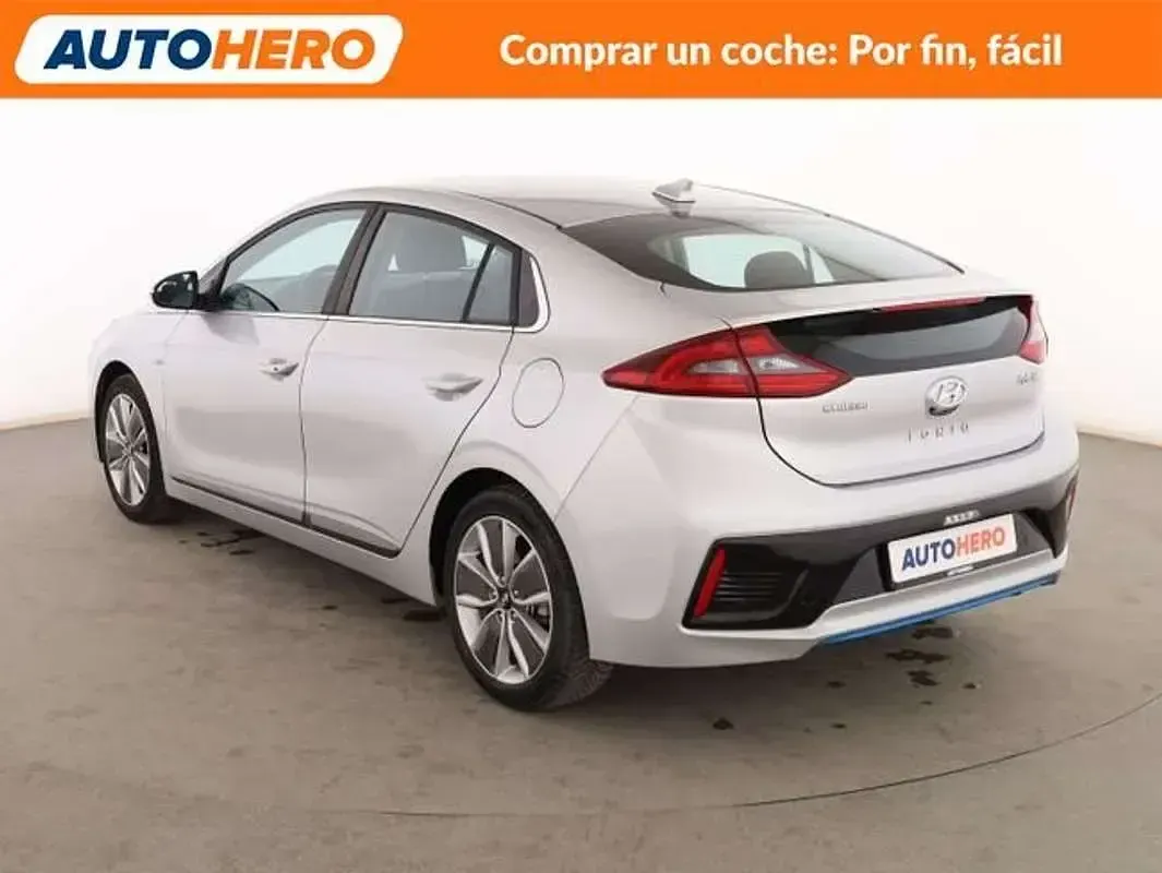 Usado Hyundai Ioniq 141 CV (103 kW) 2017 Gris Utilitario
